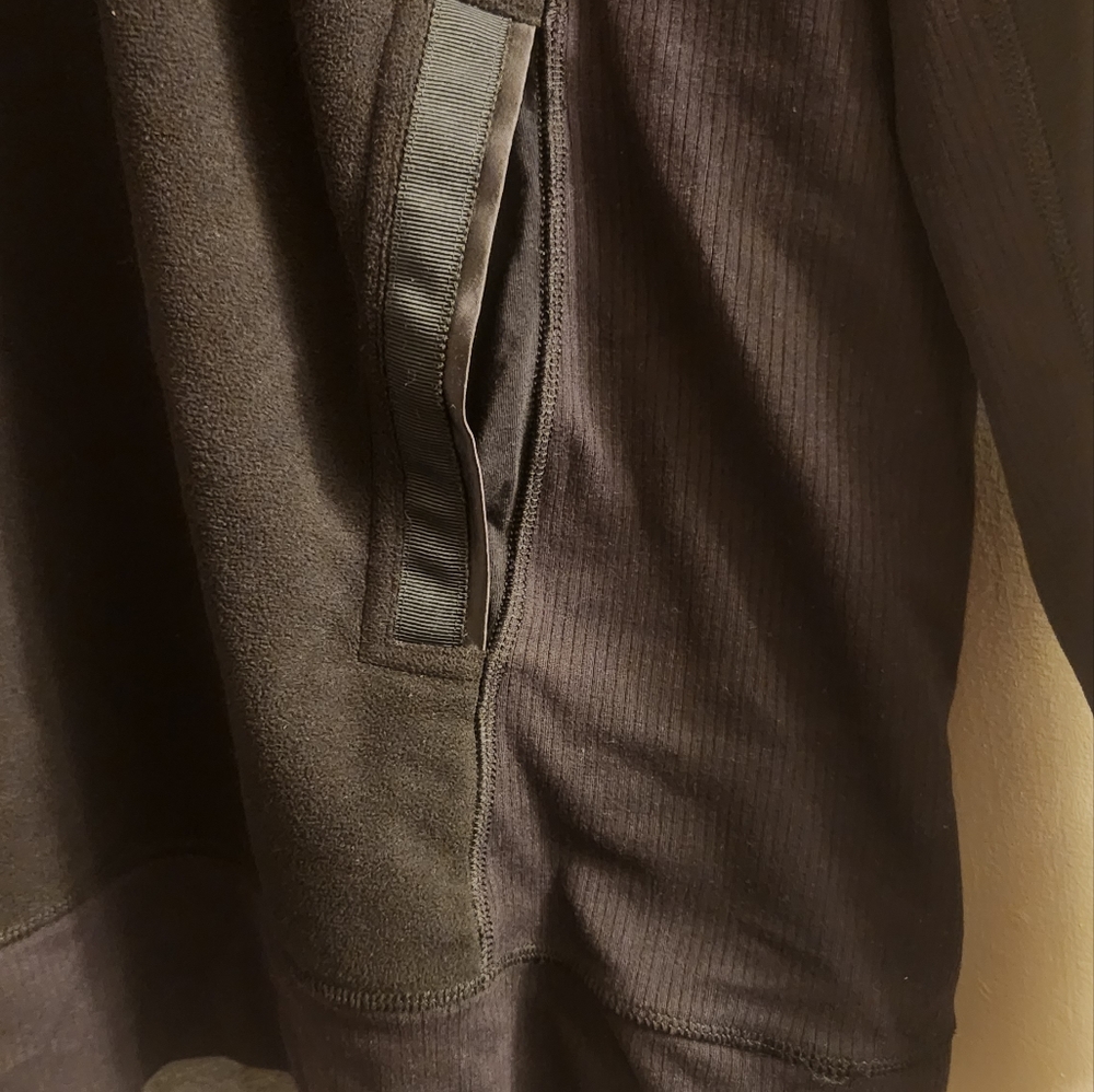 Lululemon sweeter - Picture 6 of 9